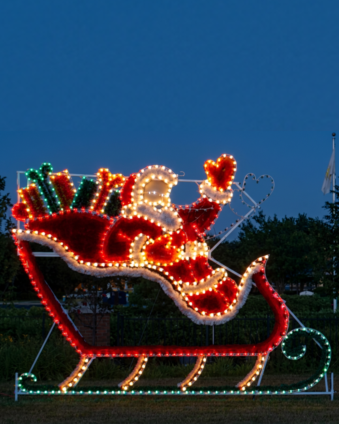 Custom Commercial Animated Sleigh Motif (1223-N)